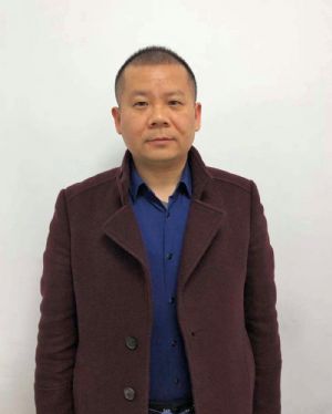 何挺