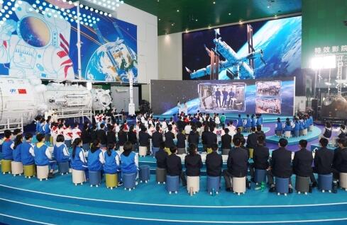 Second lecture of "Tiangong classroom" held in China Science and Technology Museum