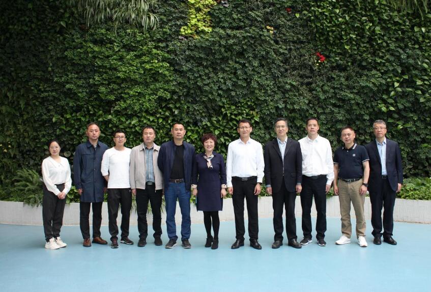 丽水市政协副主席邵详军一行来低碳科技馆考察