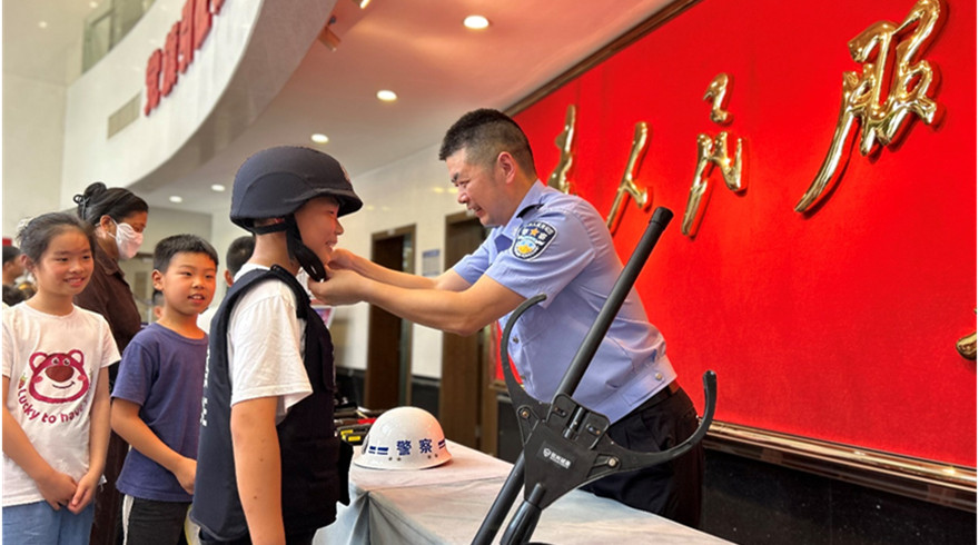 西湖区开展暑期交通安全科普研学活动