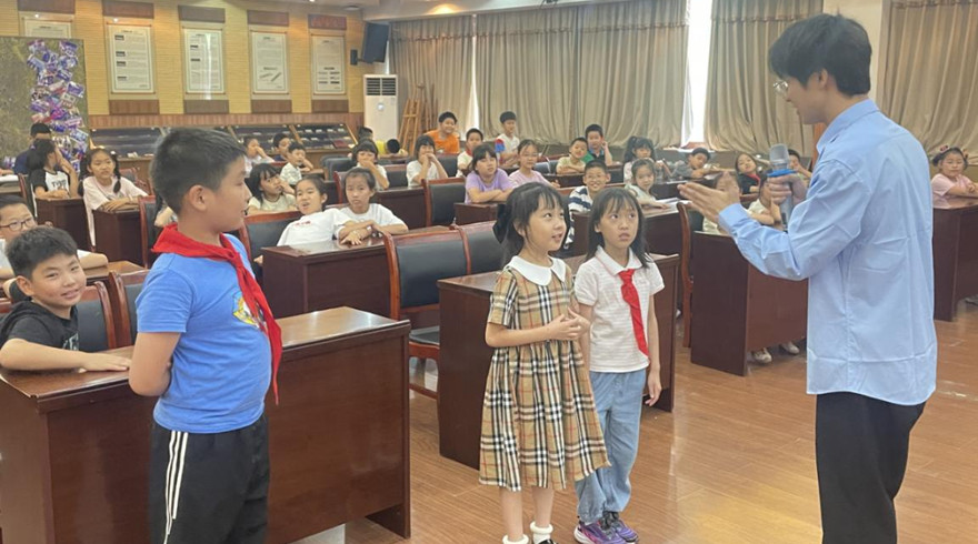 杭州市刀茅巷小学举行航空航天主题科普讲座