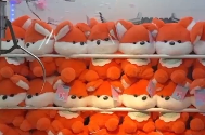 夹来的娃娃，含“剧毒”甲醛？